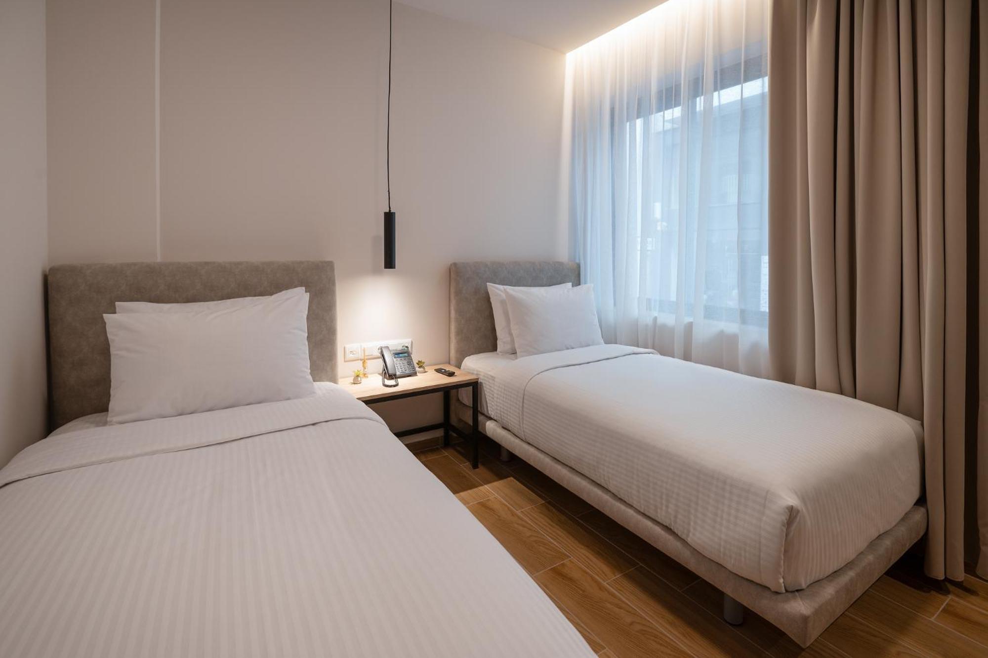 Ira - Ηρα Hotel Kalamata Bagian luar foto