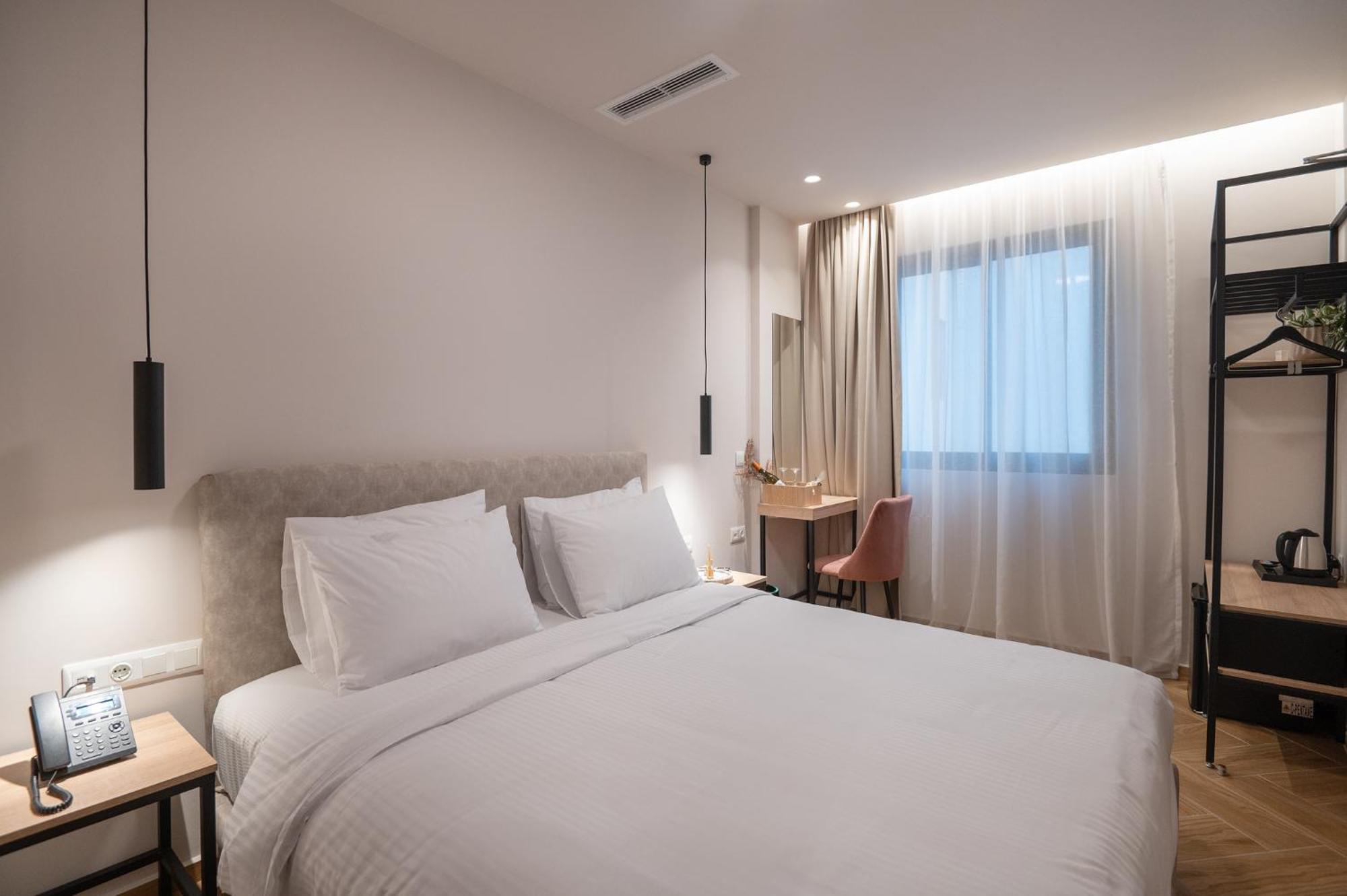 Ira - Ηρα Hotel Kalamata Bagian luar foto